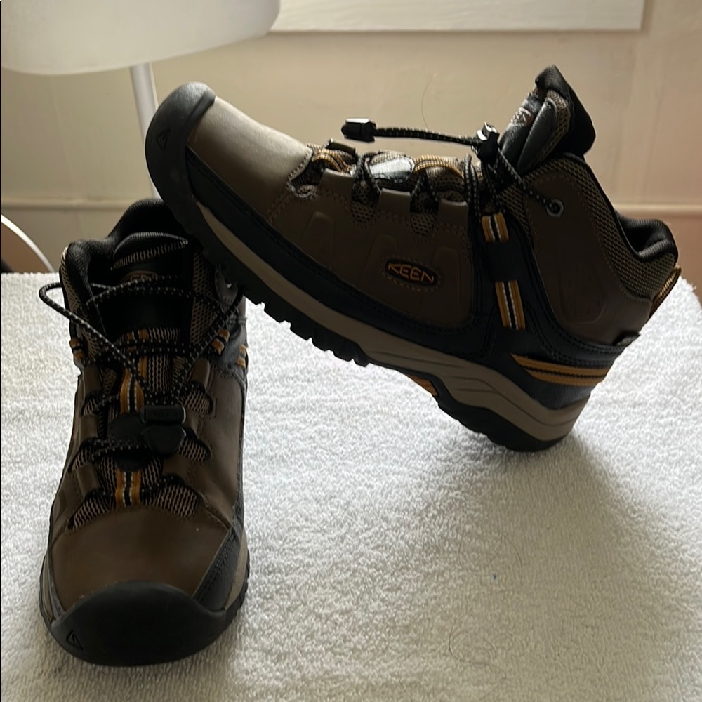 KEEN Brown Hiking Shoes. Targhee 1019834. Size 36/5.5/6 - Picture 2 of 7